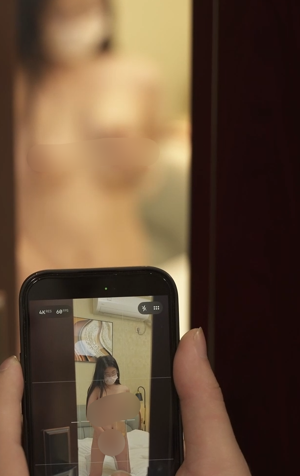 极品新人嫩妹-糖果屋-沐沐 -   兄妹淫乱，胁迫妹妹性爱（1V,2.48G）